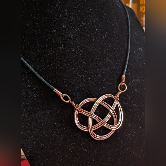 Hand Crafted Copper Celtic Knot Necklace - Picture 4 of 6